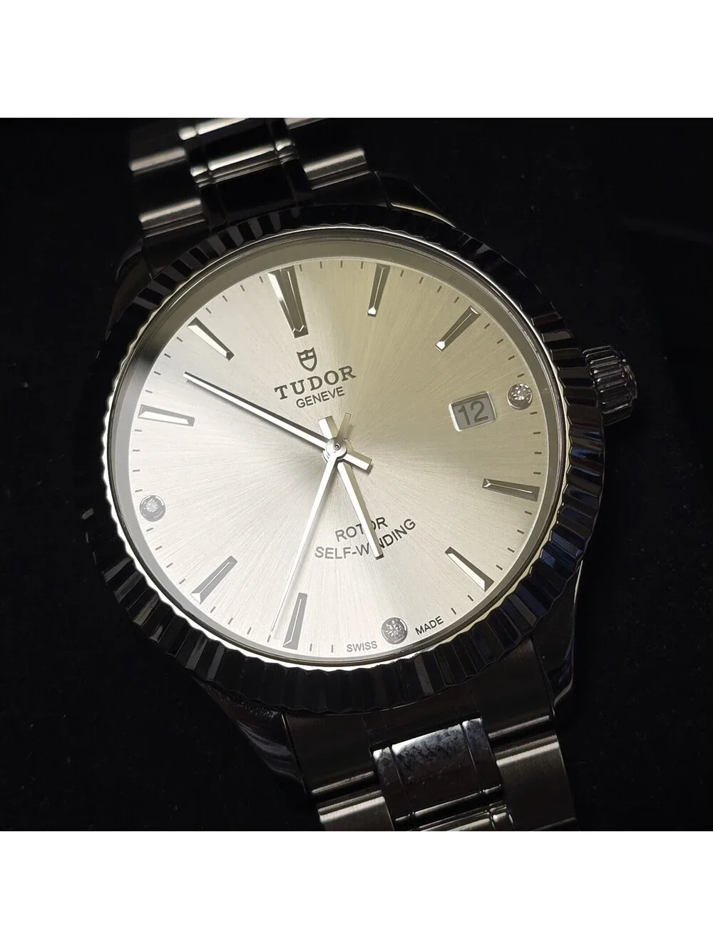 TUDOR Stvle M12510 38mm Stainless Steel silver diamond-set dial, Fluted Bezel